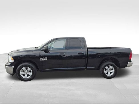 Used 2024 RAM 1500 Classic SLT image 3