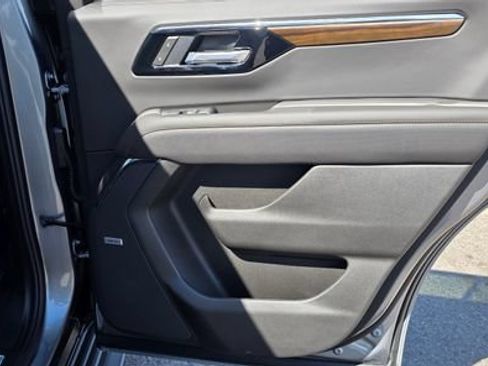 New 2026 Chevrolet Tahoe High Country w/ Sun And Tow Package AWD/4WD image 13