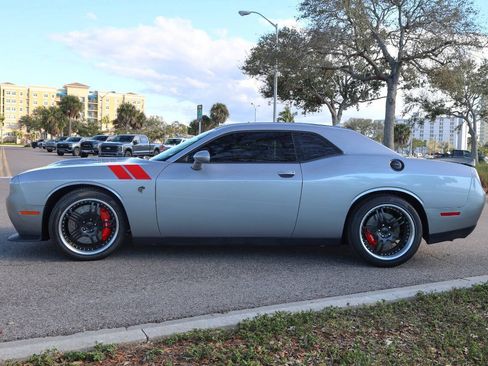 Used 2015 Dodge Challenger SRT Hellcat RWD image 18