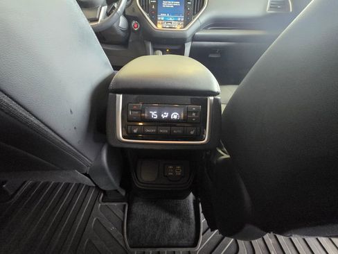 Used 2023 Subaru Ascent Limited image 23