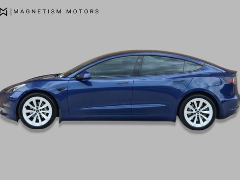 Used 2022 Tesla Model 3 Long Range AWD/4WD image 2