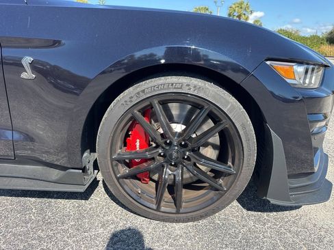 Certified 2021 Ford Mustang Shelby GT500 w/ Technology Package image 9