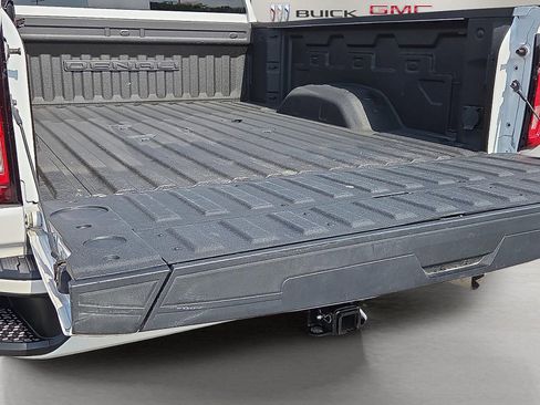 Used 2022 GMC Sierra 2500 Denali w/ Denali Ultimate Package AWD/4WD image 9