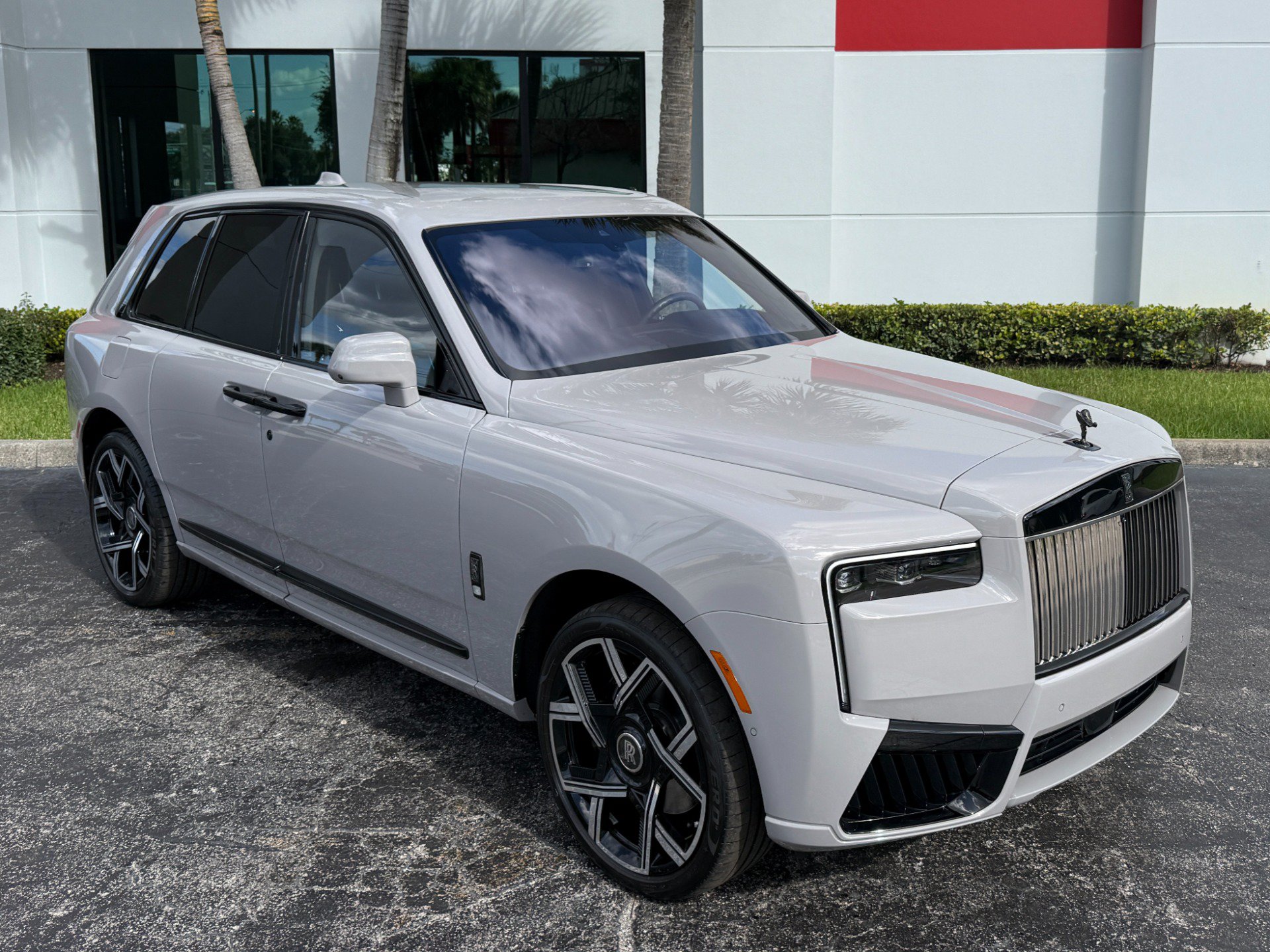 Used 2026 Rolls-Royce Cullinan Black Badge AWD/4WD image 6