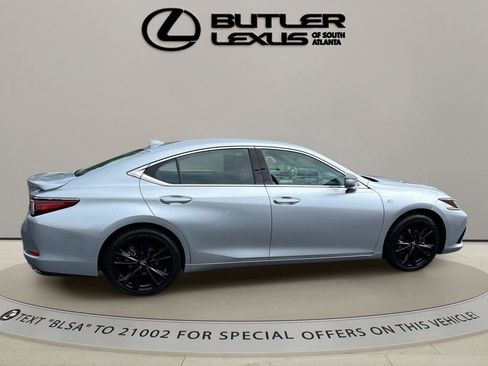 Certified 2022 Lexus ES 350 F Sport w/ Accessory Package image 4