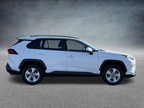 Used 2019 Toyota RAV4 XLE image 2