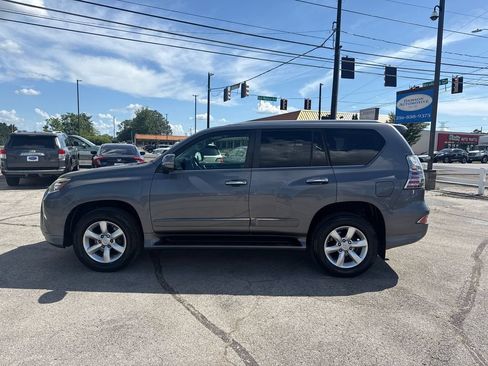 Used 2015 Lexus GX 460 w/ Navigation Package AWD/4WD image 2
