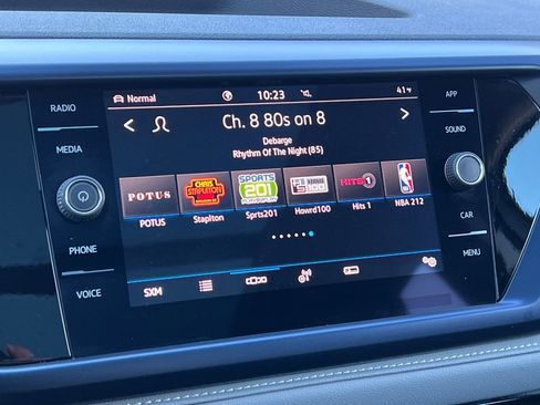 Used 2024 Volkswagen Taos SE image 25