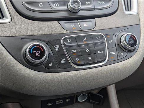 Used 2022 Chevrolet Malibu LT w/ LPO, Floor Liner Package FWD image 12
