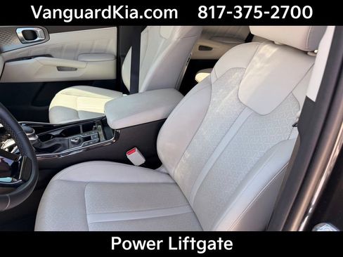 Used 2023 Kia Sorento SX AWD/4WD image 13