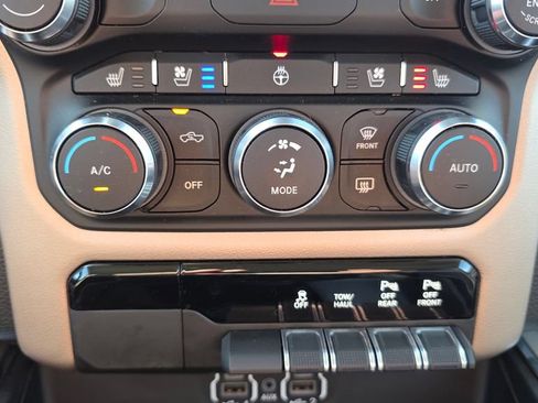 Used 2022 RAM 1500 Laramie AWD/4WD image 33