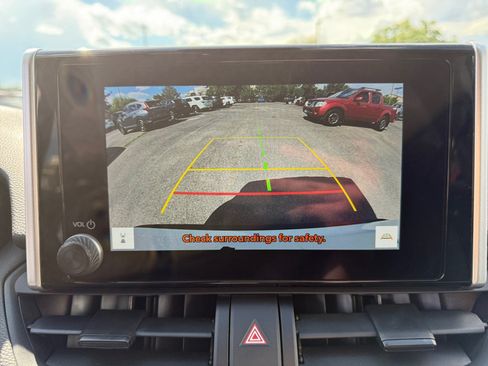 Used 2025 Toyota RAV4 LE AWD/4WD image 27