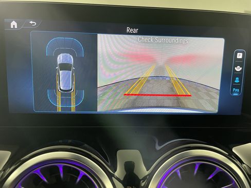 Used 2025 Mercedes-Benz GLA 250 image 22