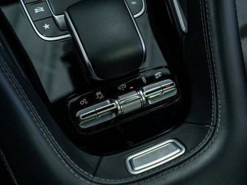 Used 2023 Mercedes-Benz GLE 53 AMG 4MATIC image 56