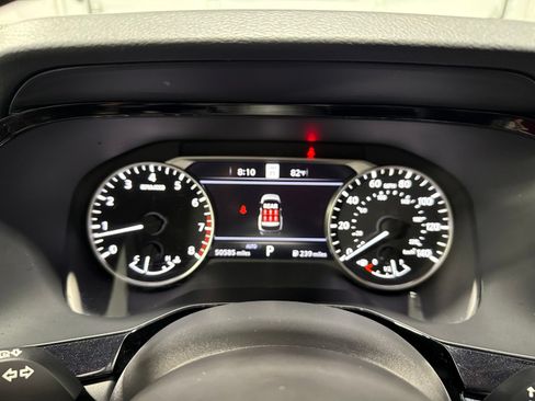Used 2025 Nissan Pathfinder SL AWD/4WD image 26