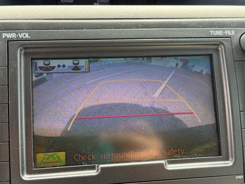 Used 2014 Toyota Sienna XLE w/ XLE Premium Package FWD image 27