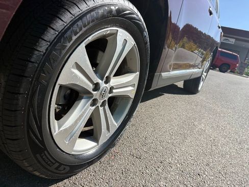 Used 2012 Toyota Highlander Limited w/ Tow Pkg AWD/4WD image 14