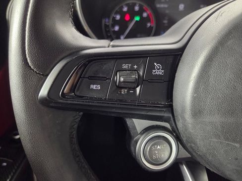 Used 2020 Alfa Romeo Giulia RWD image 16