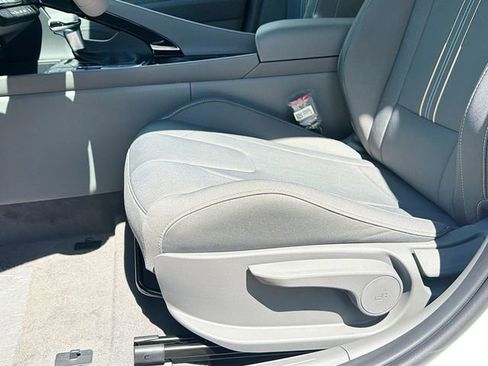 New 2026 Hyundai Elantra SEL Sport Premium FWD image 19