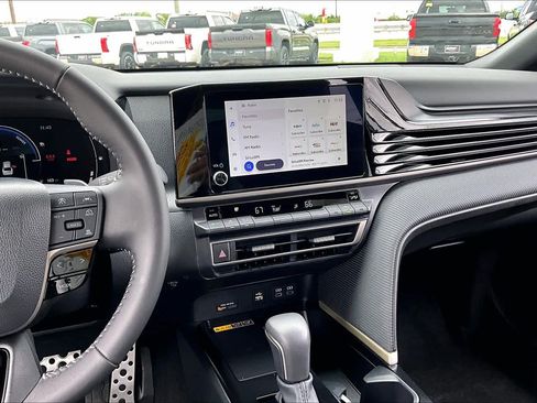 Used 2026 Toyota Camry SE w/ Convenience Package image 7