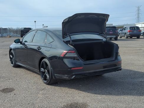 Used 2025 Honda Accord Sport image 8