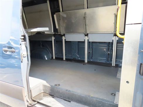 Used 2019 Mercedes-Benz Sprinter 170 image 18