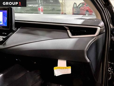 Used 2023 Toyota Corolla LE image 18