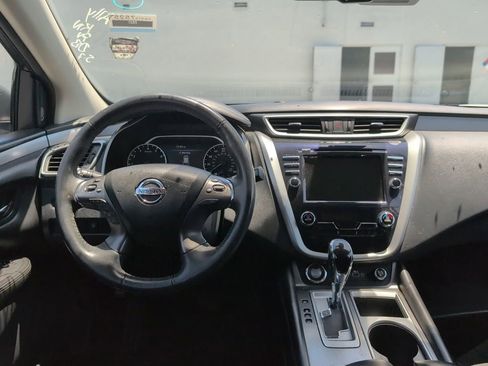 Used 2021 Nissan Murano SV FWD image 11