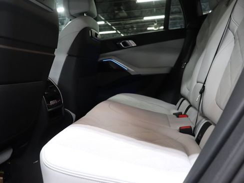 Used 2026 BMW X6 xDrive40i AWD/4WD image 16