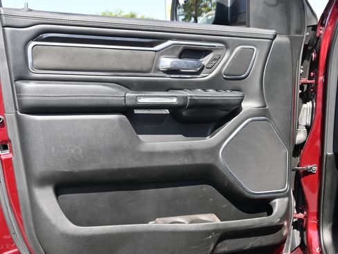 Used 2021 RAM 1500 Laramie AWD/4WD image 19