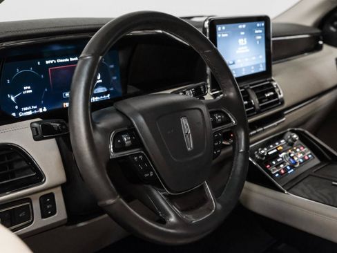 Used 2020 Lincoln Navigator 2WD image 17