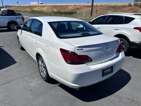 Used 2008 Toyota Avalon Touring FWD image 4