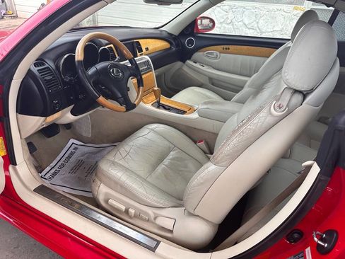 Used 2002 Lexus SC 430 Convertible image 17