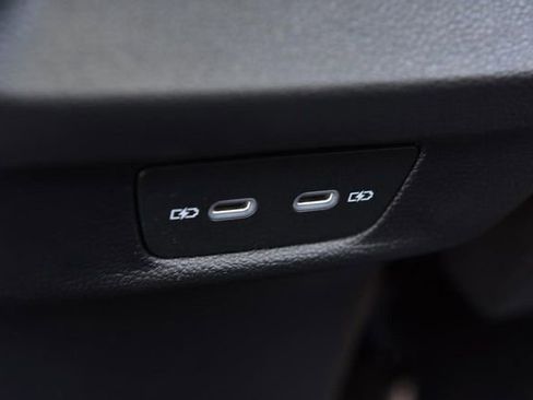 New 2026 Volkswagen Tiguan SE FWD image 24