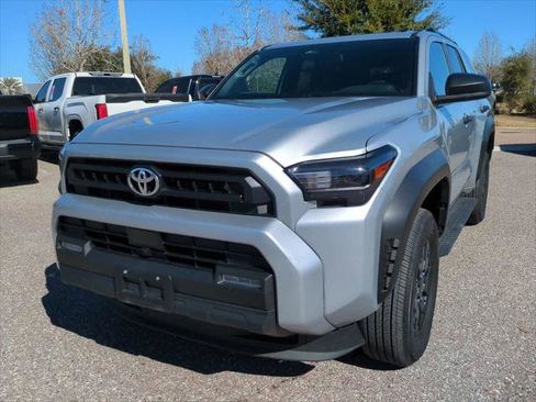 Certified 2025 Toyota 4Runner SR5 image 2