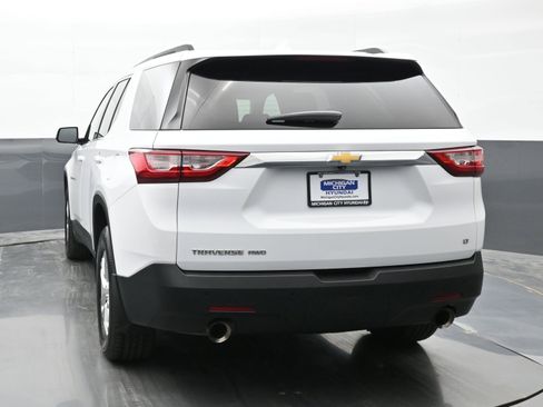 Used 2020 Chevrolet Traverse LT w/ Driver Confidence II Package image 3