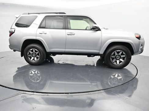 Used 2023 Toyota 4Runner TRD Off-Road Premium AWD/4WD image 9
