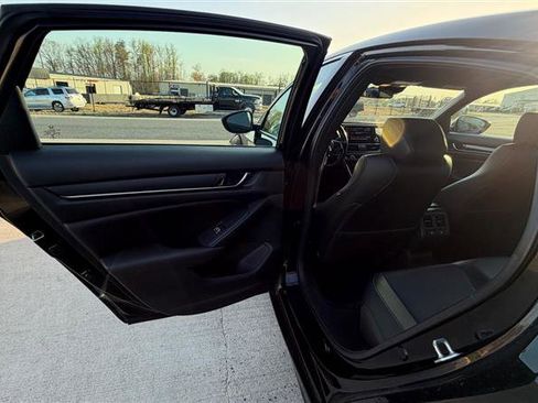 Used 2021 Honda Accord Sport image 14