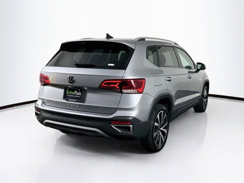 Used 2024 Volkswagen Taos SE FWD image 9
