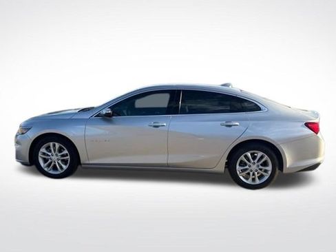 Used 2017 Chevrolet Malibu Hybrid w/ Driver Confidence Package FWD image 8