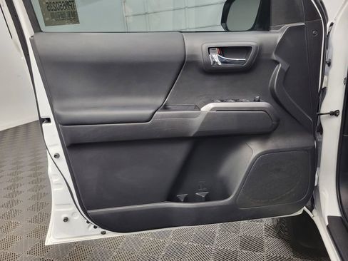 Used 2023 Toyota Tacoma TRD Off-Road image 20