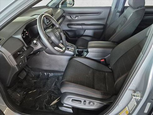 Used 2025 Honda CR-V Sport image 17