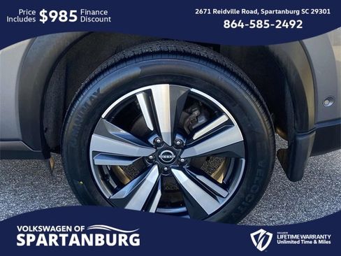 Used 2024 Nissan Rogue SL image 9