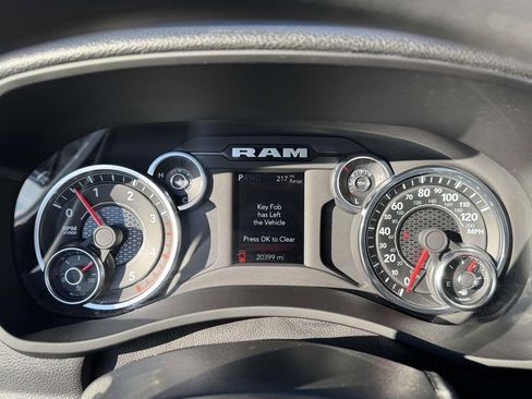 Used 2024 RAM 2500 Tradesman w/ Chrome Appearance Group image 23