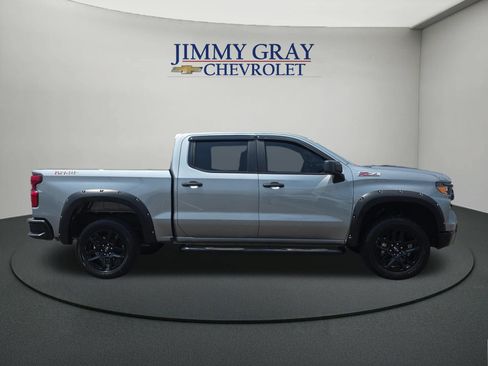 Used 2025 Chevrolet Silverado 1500 Custom Trail Boss AWD/4WD image 6