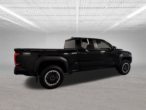 Used 2024 Toyota Tacoma TRD Off-Road AWD/4WD image 5