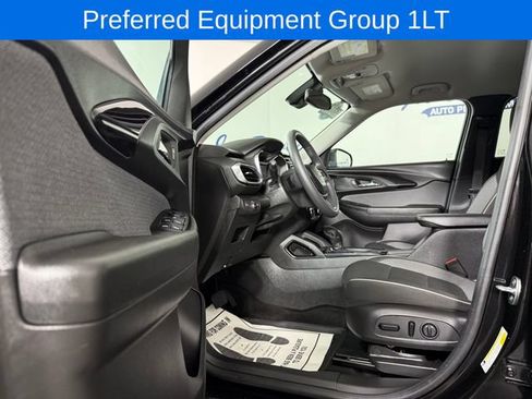 Used 2023 Chevrolet TrailBlazer LT w/ Convenience Package AWD/4WD image 12