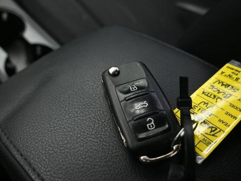 Used 2013 Volkswagen Jetta S FWD image 28