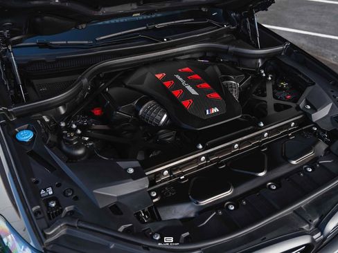 Used 2025 BMW X5 M Competition w/ Executive Package image 15