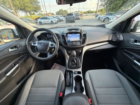 Used 2016 Ford Escape SE w/ Equipment Group 201A FWD image 15
